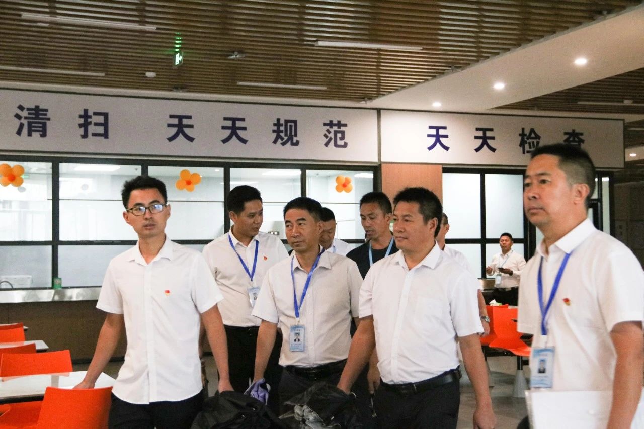 “乘风计划”学员深入伟德国际英国 交流指导